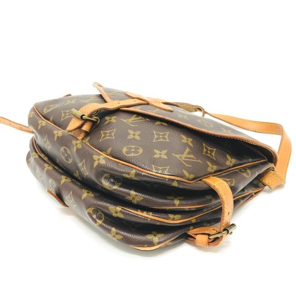 LOUIS VUITTON Brown Monogram Canvas Shoulder Bag - Picture 5 of 14